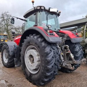 foto 350HP tractor load 32t MF8690 Massey Ferguson